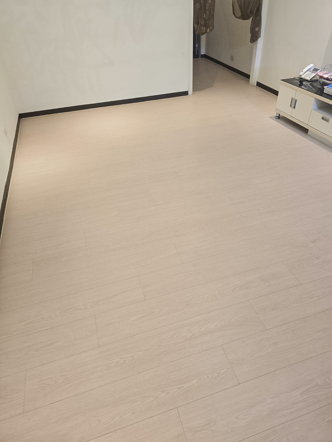 台中卡扣地板 彰化卡扣石塑地板 員林卡扣石塑地板 中部卡扣地板 裝潢推薦 商用地板 超耐磨地板 田中地板施工 溪湖卡扣地板施工 二林卡扣地板施工 二水卡扣地板施工 溪州卡扣地板施工 #大村卡扣地板施工 埔鹽卡扣地板施工 埔心卡扣地板施工 大里卡扣地板施工 北屯卡扣地板施工 員林卡扣地板施工 彰化卡扣地板施工 花壇鄉卡扣地板施工 鹿港卡扣地板施工 田尾地板施工 超耐磨塑膠地板施工 南投地板施工 台中地板施工 逢甲spc地板施工 社頭spc地板施工 烏日spc地板施工 永靖地板施工 秀水spc地板施工 北斗spc地板施工 竹山地板施工 餐廳地板施工 中區地板施工 西區地板施工 南區地板施工 南屯地板施工 烏日地板施工 豐原地板施工 南投地板施工 民間地板施工 沙鹿地板施工